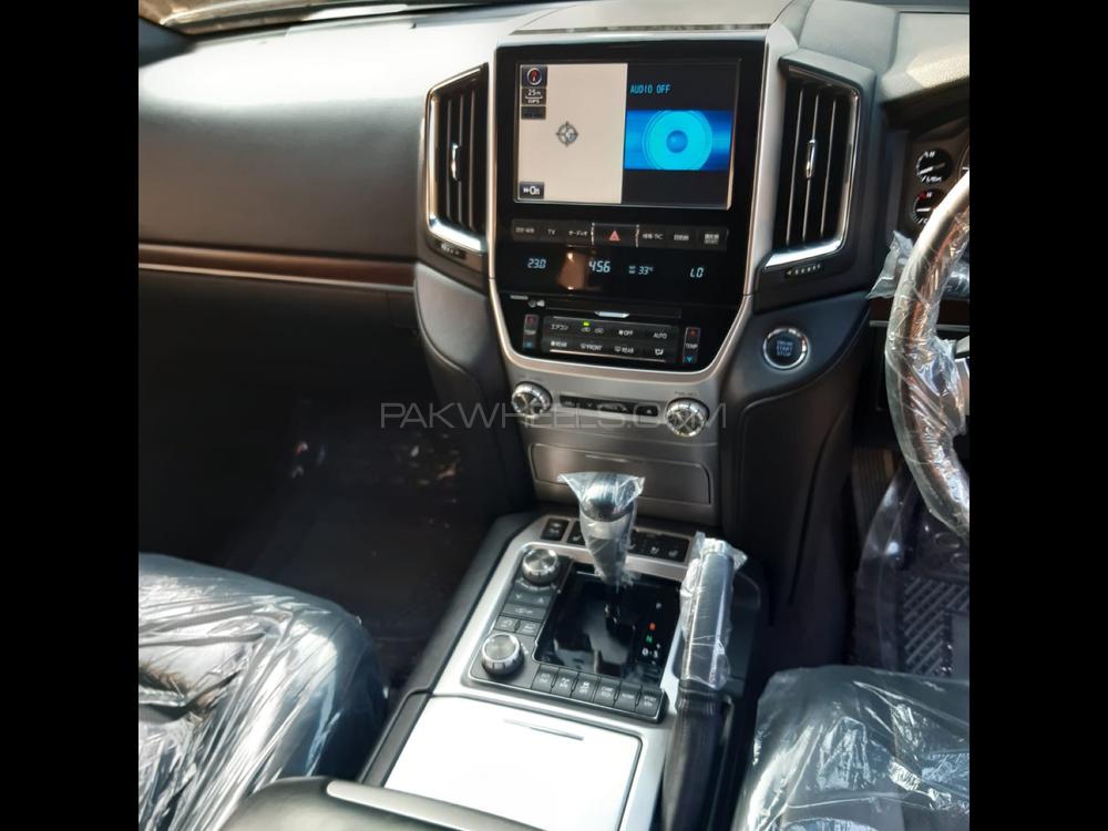 Toyota Land Cruiser 2015 for Sale in Karachi Toyota Land Cruiser 2015 for Sale in Karachi Image-7