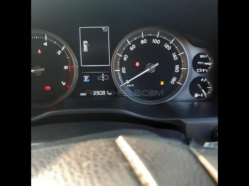 Toyota Land Cruiser 2015 for Sale in Karachi Toyota Land Cruiser 2015 for Sale in Karachi Image-8