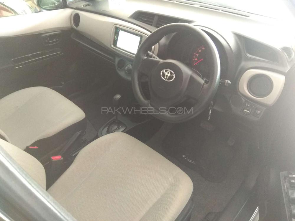Toyota Vitz 2011 for Sale in Lahore Toyota Vitz 2011 for Sale in Lahore Image-9
