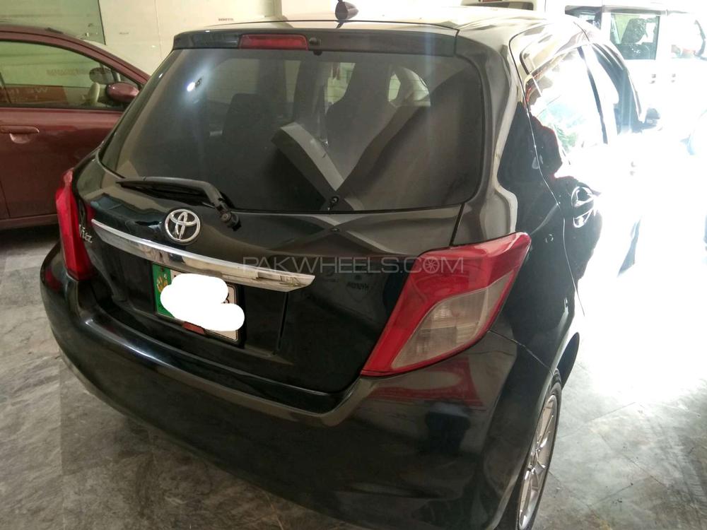 Toyota Vitz 2011 for Sale in Lahore Toyota Vitz 2011 for Sale in Lahore Image-11
