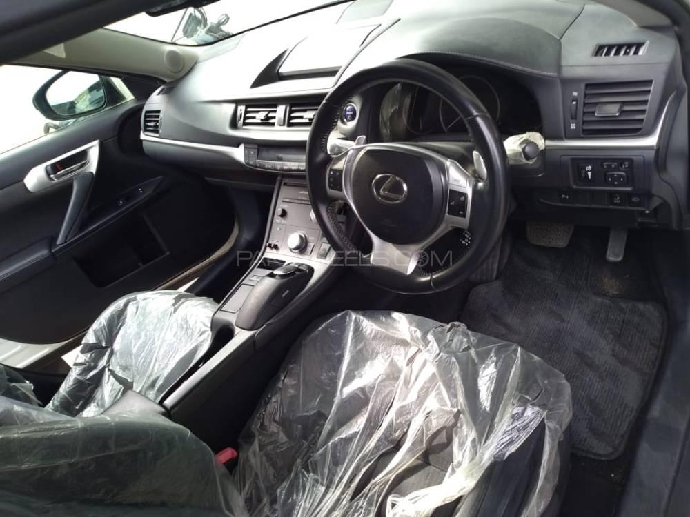 Lexus CT200h 2013 for Sale in Karachi Lexus CT200h 2013 for Sale in Karachi Image-7