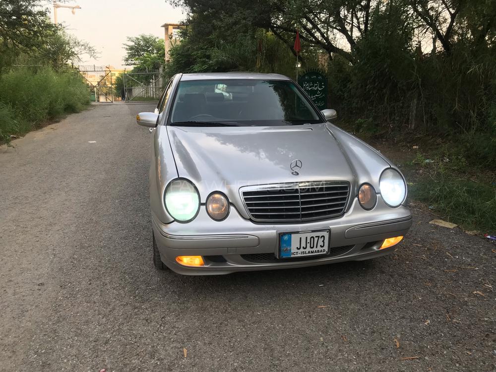 Mercedes Benz E Class 2001 for Sale in Islamabad Image-1