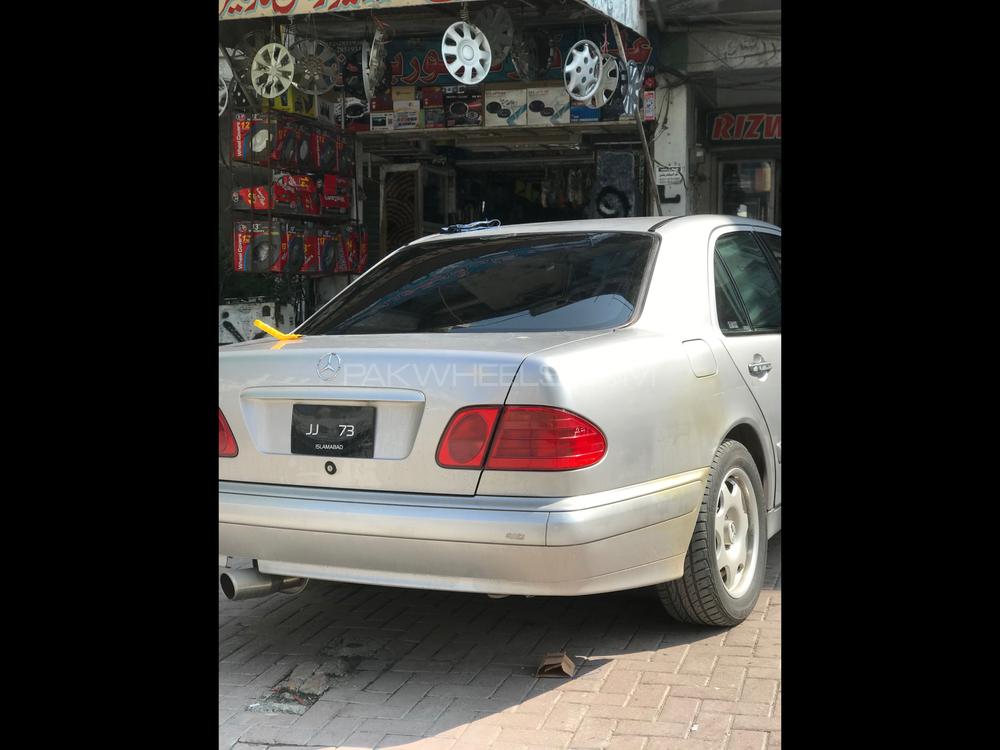 Mercedes Benz E Class 2001 for Sale in Islamabad Mercedes Benz E Class 2001 for Sale in Islamabad Image-3
