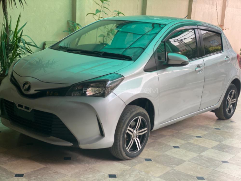 Toyota Vitz 2015 for Sale in Hafizabad Image-1