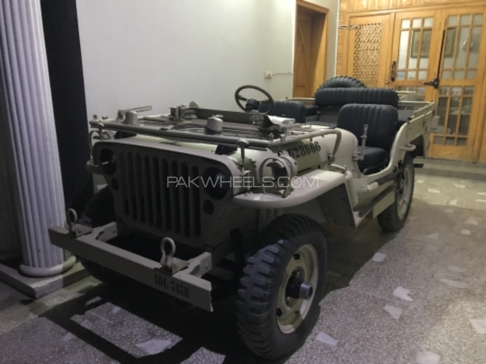 Willys M38 - 1942  Image-1