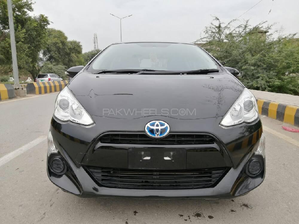 Toyota Aqua 2015 for Sale in Peshawar Toyota Aqua 2015 for Sale in Peshawar Image-3