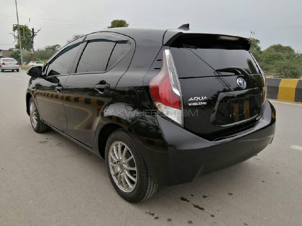 Toyota Aqua 2015 for Sale in Peshawar Toyota Aqua 2015 for Sale in Peshawar Image-6