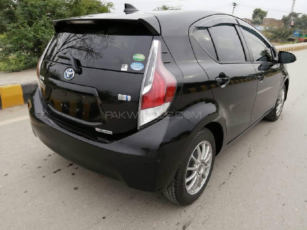 Toyota Aqua 2015 for Sale in Peshawar Toyota Aqua 2015 for Sale in Peshawar Image-5