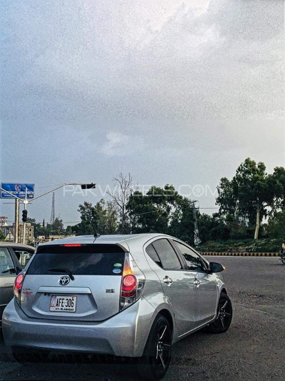 Toyota Aqua - 2014  Toyota Aqua - 2014  Image-2