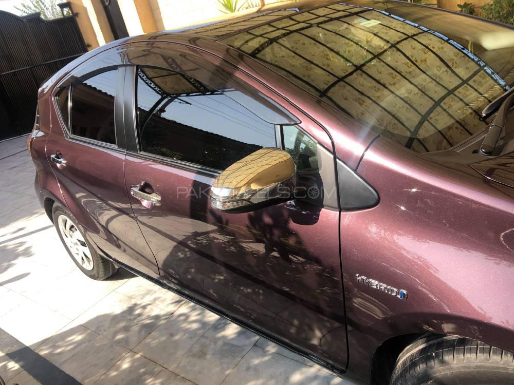 Toyota Aqua 2015 for Sale in Peshawar Toyota Aqua 2015 for Sale in Peshawar Image-4