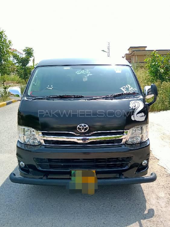 Toyota Hiace 2011 for Sale in Islamabad Image-1