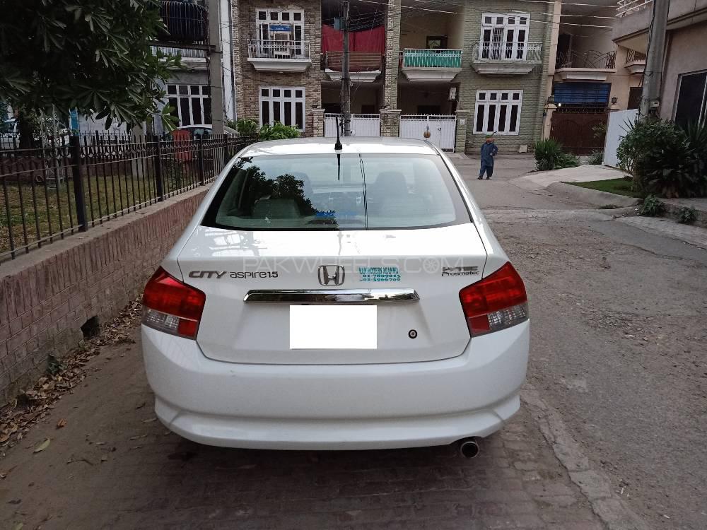 Honda City 2013 for Sale in Lahore Honda City 2013 for Sale in Lahore Image-4