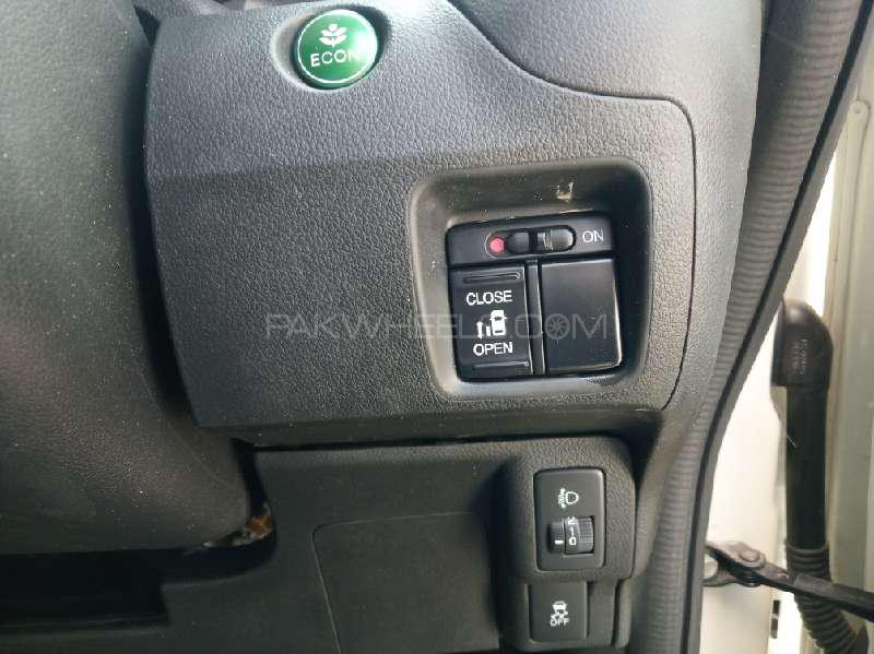 Honda N Box 2015 for Sale in Karachi Honda N Box 2015 for Sale in Karachi Image-6