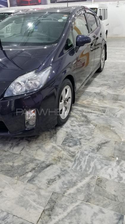 Toyota Prius 2011 for Sale in Peshawar Image-1