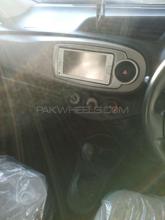 Toyota Vitz 2013 for Sale in Gujranwala Toyota Vitz 2013 for Sale in Gujranwala Image-9