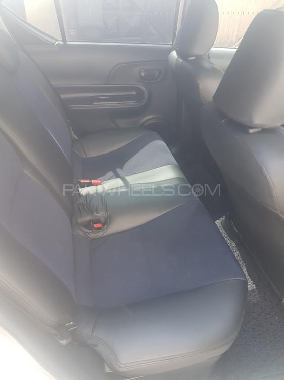 Toyota Aqua 2015 for Sale in Peshawar Toyota Aqua 2015 for Sale in Peshawar Image-9