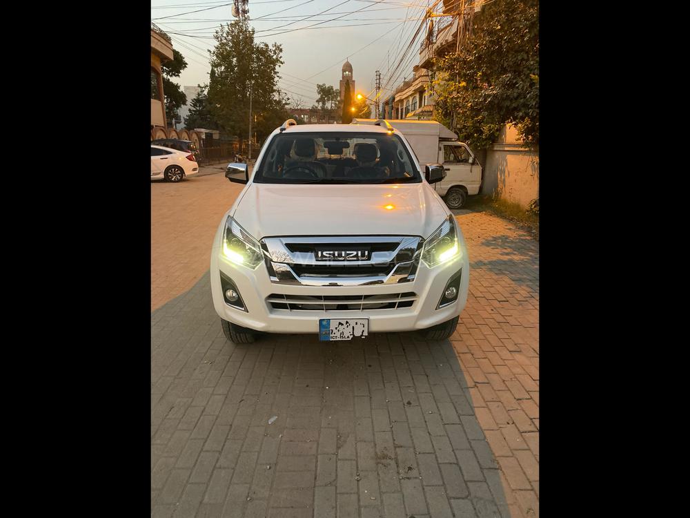 آئی سوزو D-Max 2019 for Sale in اسلام آباد Image-1