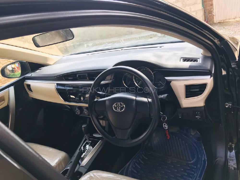 Toyota Corolla 2016 for Sale in Peshawar Toyota Corolla 2016 for Sale in Peshawar Image-9