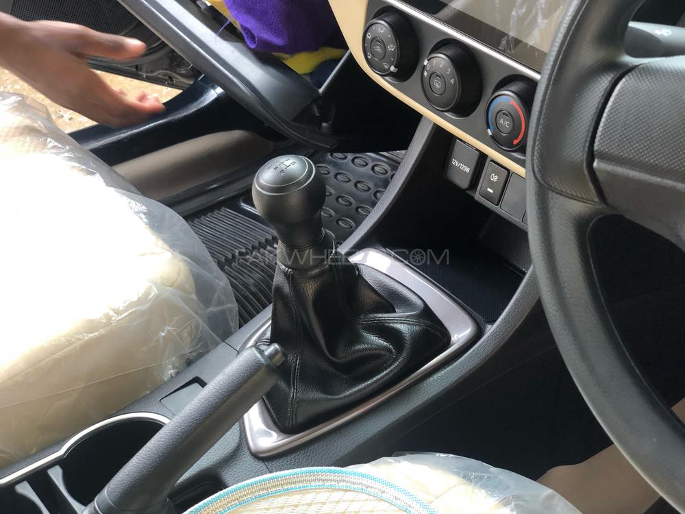 Toyota Corolla 2019 for Sale in Gujranwala Toyota Corolla 2019 for Sale in Gujranwala Image-5