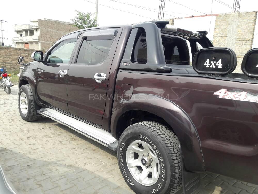 Toyota Hilux 2012 for Sale in Lahore Toyota Hilux 2012 for Sale in Lahore Image-3