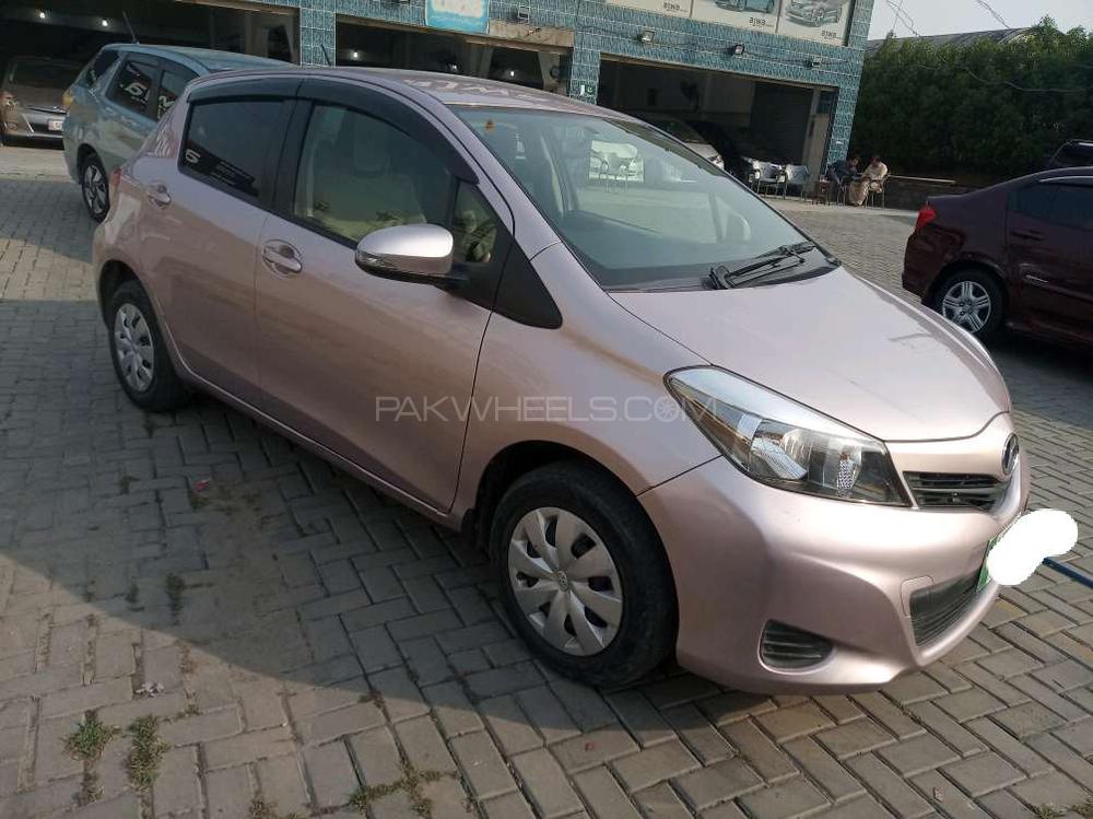 Toyota Vitz 2013 for Sale in Gujranwala Toyota Vitz 2013 for Sale in Gujranwala Image-3