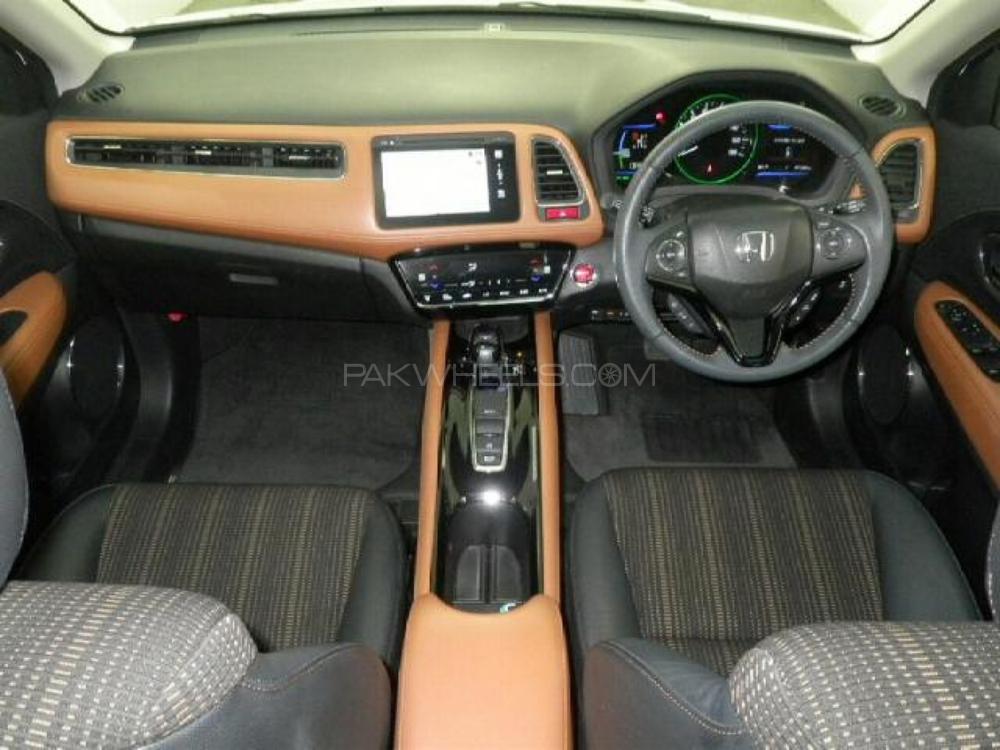 Honda Vezel 2014 for Sale in Multan Honda Vezel 2014 for Sale in Multan Image-6