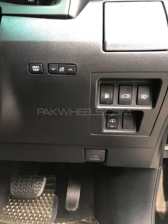 Lexus RX Series 2010 for Sale in Islamabad Lexus RX Series 2010 for Sale in Islamabad Image-7