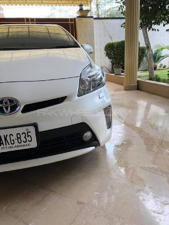Toyota Prius 2014 for Sale in Peshawar Toyota Prius 2014 for Sale in Peshawar Image-7