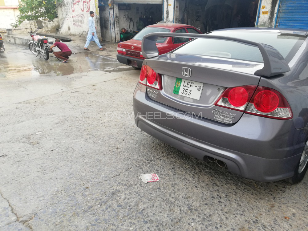 Honda Civic - 2008  Honda Civic - 2008  Image-2