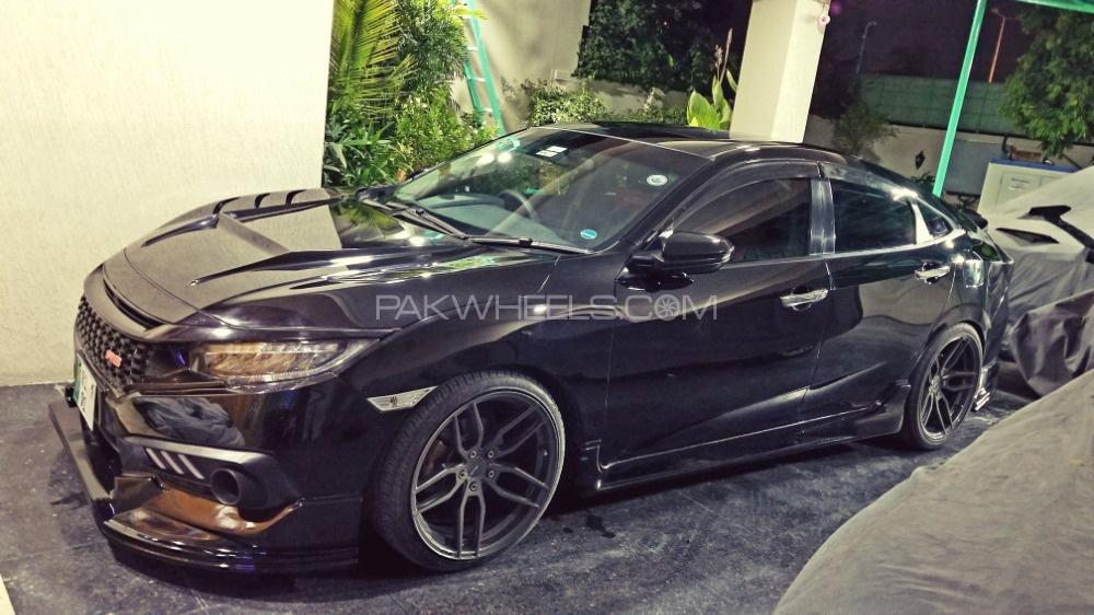 Honda Civic - 2017  Honda Civic - 2017  Image-5