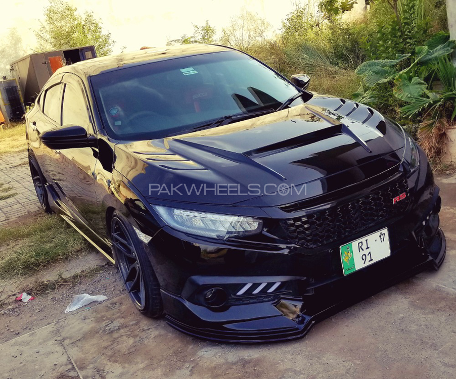Honda Civic - 2017  Honda Civic - 2017  Image-2