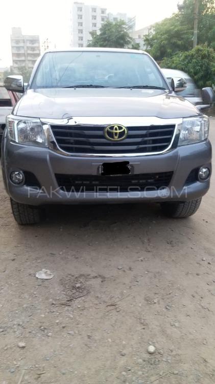 Toyota Hilux 2015 for Sale in Karachi Toyota Hilux 2015 for Sale in Karachi Image-3