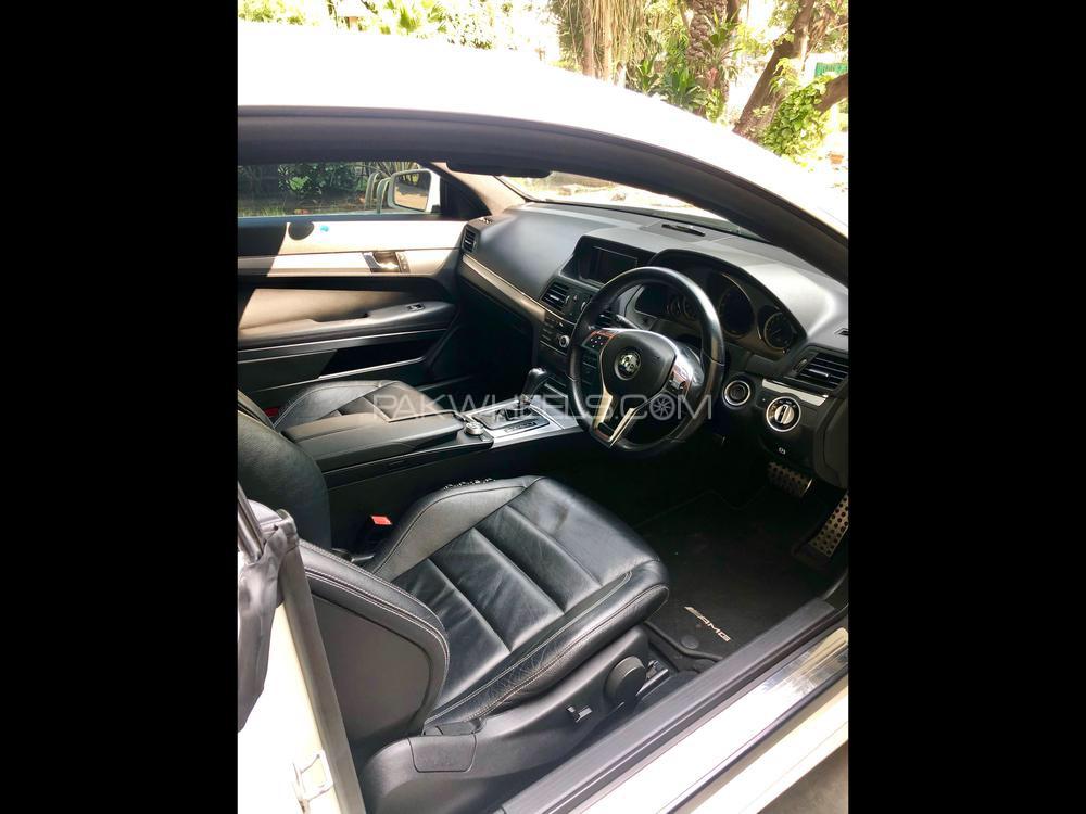 Mercedes Benz E Class Coupe 2012 for Sale in Lahore Mercedes Benz E Class Coupe 2012 for Sale in Lahore Image-9