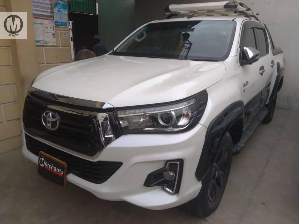 Toyota Hilux 2015 for Sale in Karachi Toyota Hilux 2015 for Sale in Karachi Image-2
