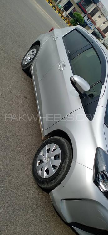 Toyota Vitz 2016 for Sale in Sialkot Toyota Vitz 2016 for Sale in Sialkot Image-3