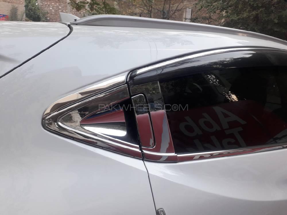 Honda Vezel 2014 for Sale in Peshawar Honda Vezel 2014 for Sale in Peshawar Image-10