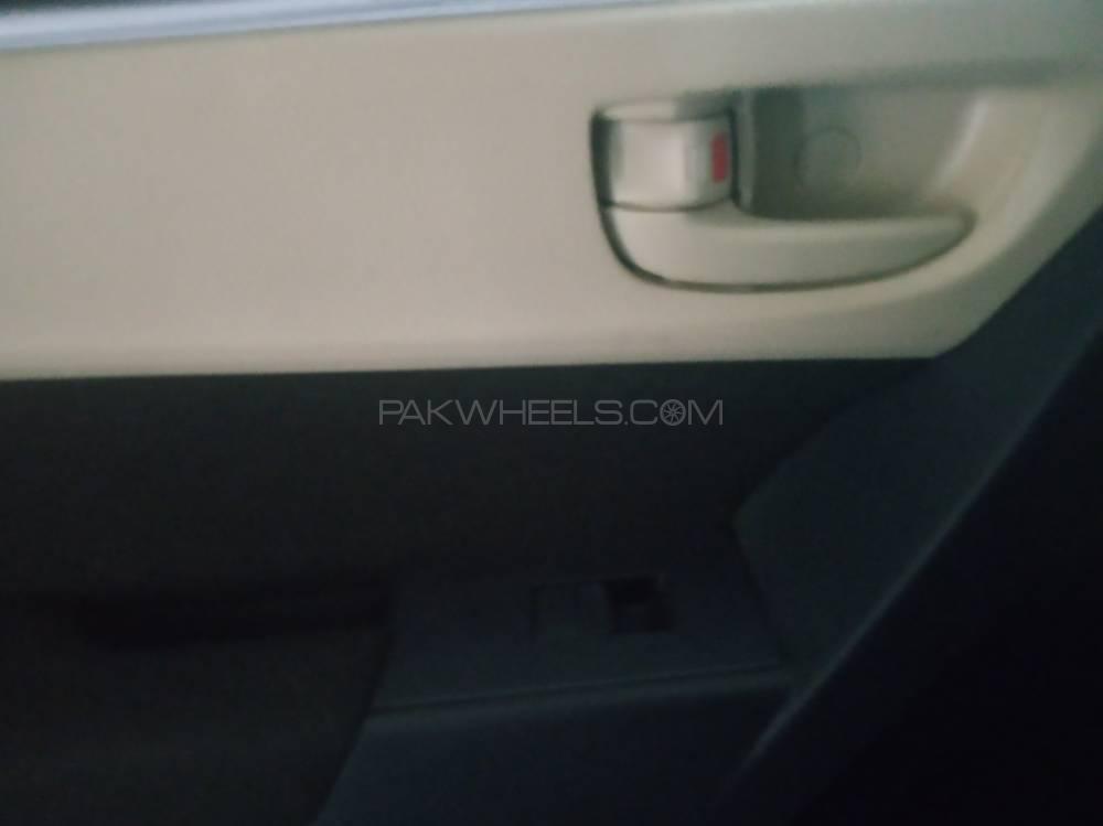 Toyota Corolla 2019 for Sale in Karachi Toyota Corolla 2019 for Sale in Karachi Image-12