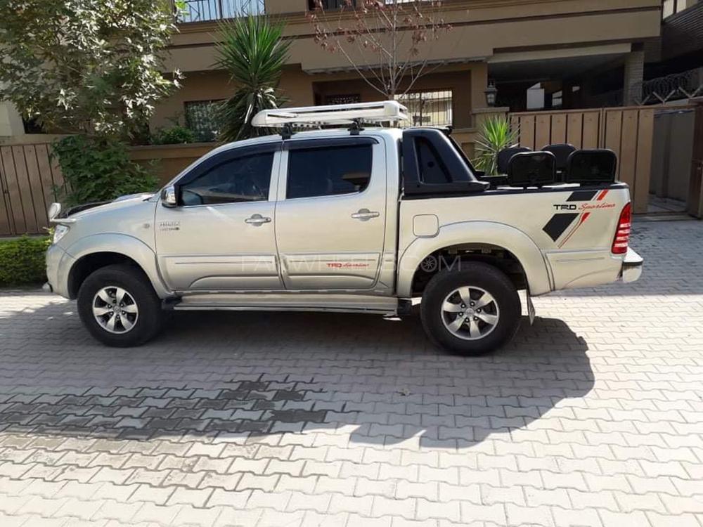 ٹویوٹا ہائیلکس 2004 for Sale in اسلام آباد ٹویوٹا ہائیلکس 2004 for Sale in اسلام آباد Image-4