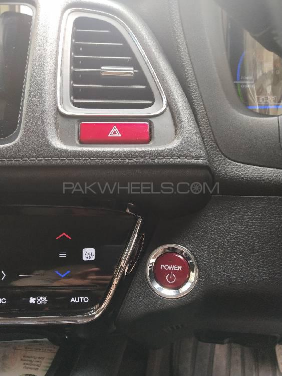 Honda Vezel 2015 for Sale in Rawalpindi Honda Vezel 2015 for Sale in Rawalpindi Image-5