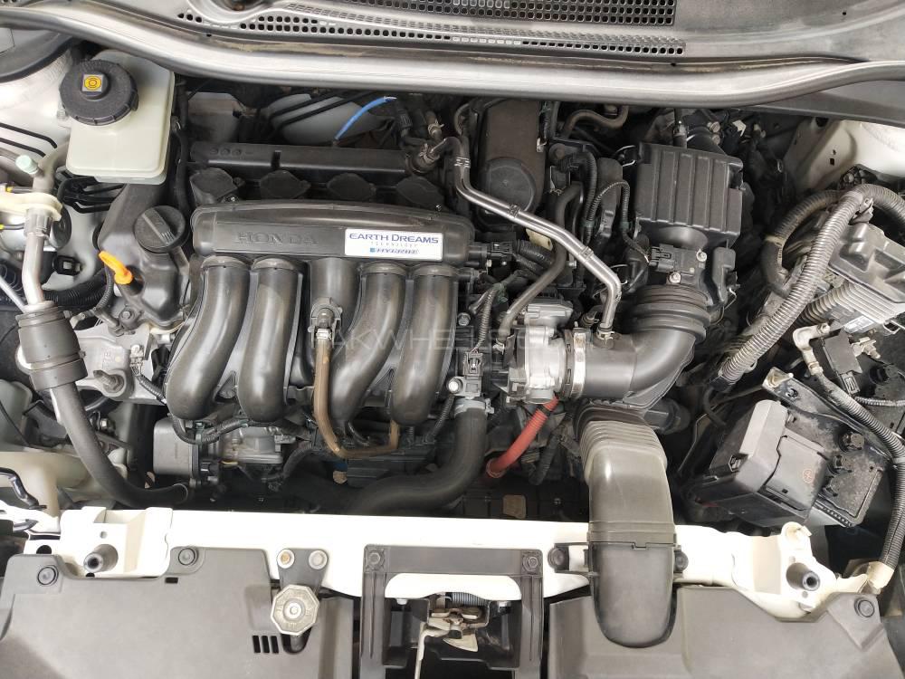 Honda Vezel 2015 for Sale in Rawalpindi Honda Vezel 2015 for Sale in Rawalpindi Image-12