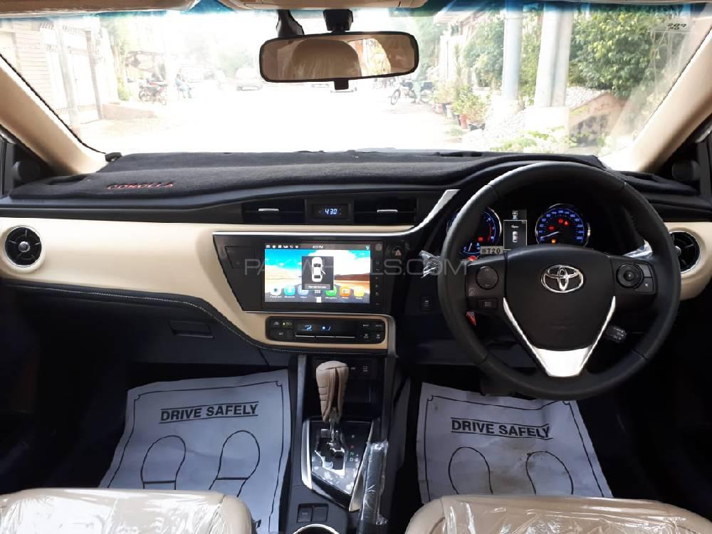 Toyota Corolla 2018 for Sale in Karachi Toyota Corolla 2018 for Sale in Karachi Image-11