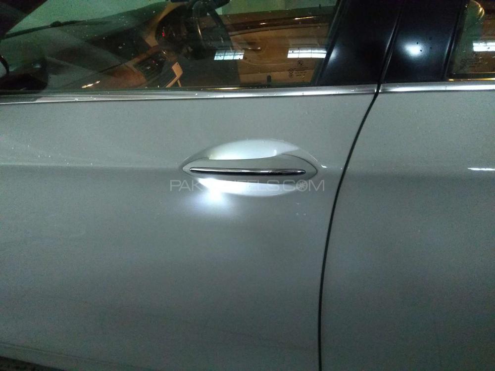 BMW 5 Series 2010 for Sale in Lahore BMW 5 Series 2010 for Sale in Lahore Image-5