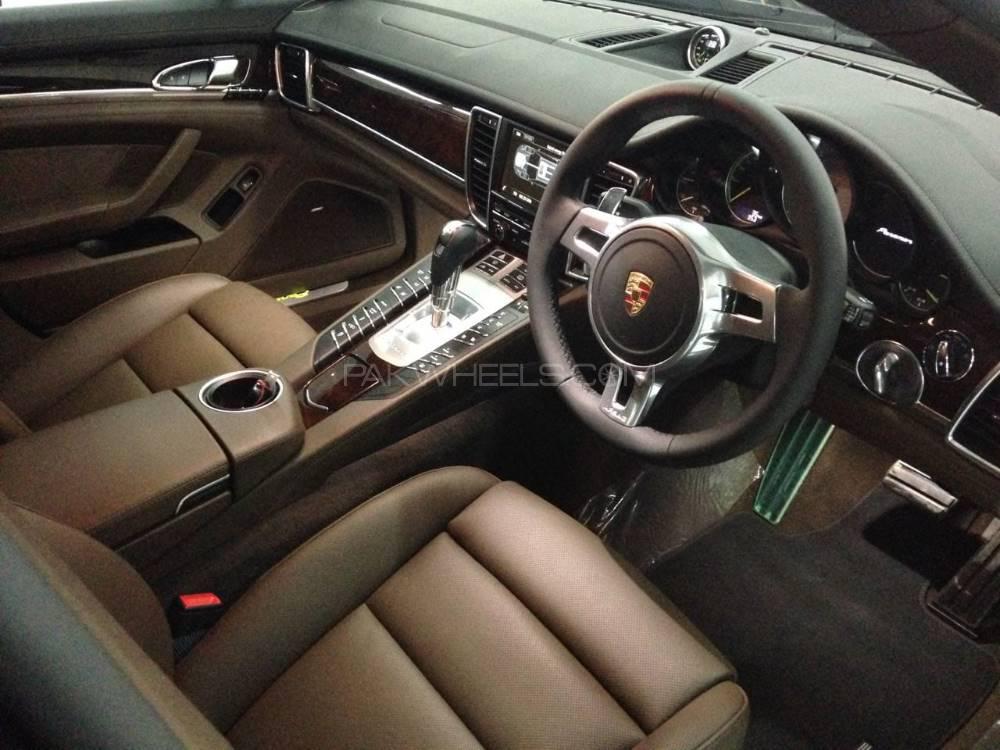 Porsche Panamera 2016 for Sale in Lahore Porsche Panamera 2016 for Sale in Lahore Image-6