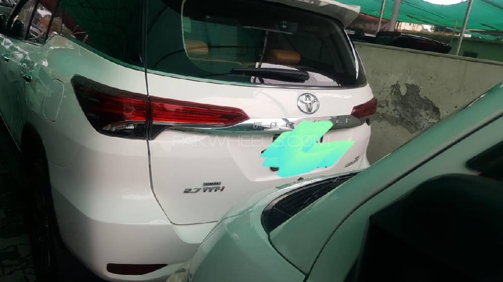 Toyota Fortuner 2017 for Sale in Lahore Toyota Fortuner 2017 for Sale in Lahore Image-4
