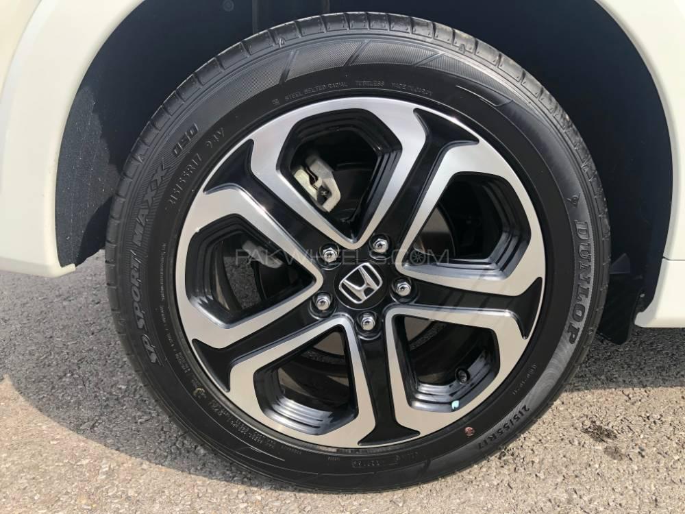 Honda Vezel 2016 for Sale in Islamabad Honda Vezel 2016 for Sale in Islamabad Image-14