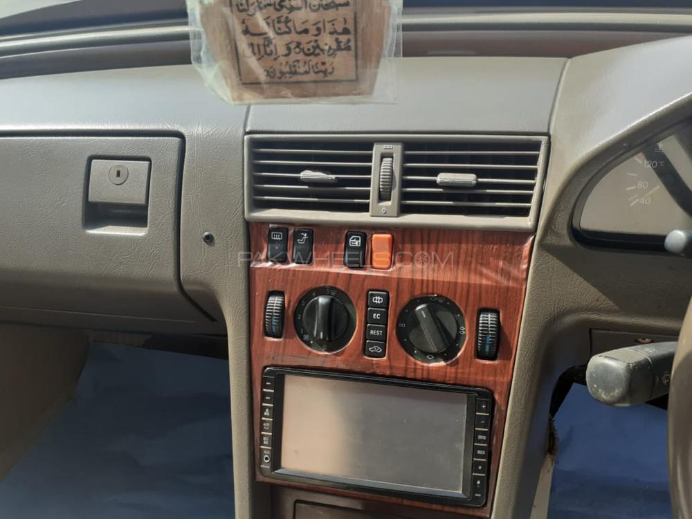 Mercedes Benz C Class 1997 for Sale in Karachi Mercedes Benz C Class 1997 for Sale in Karachi Image-5