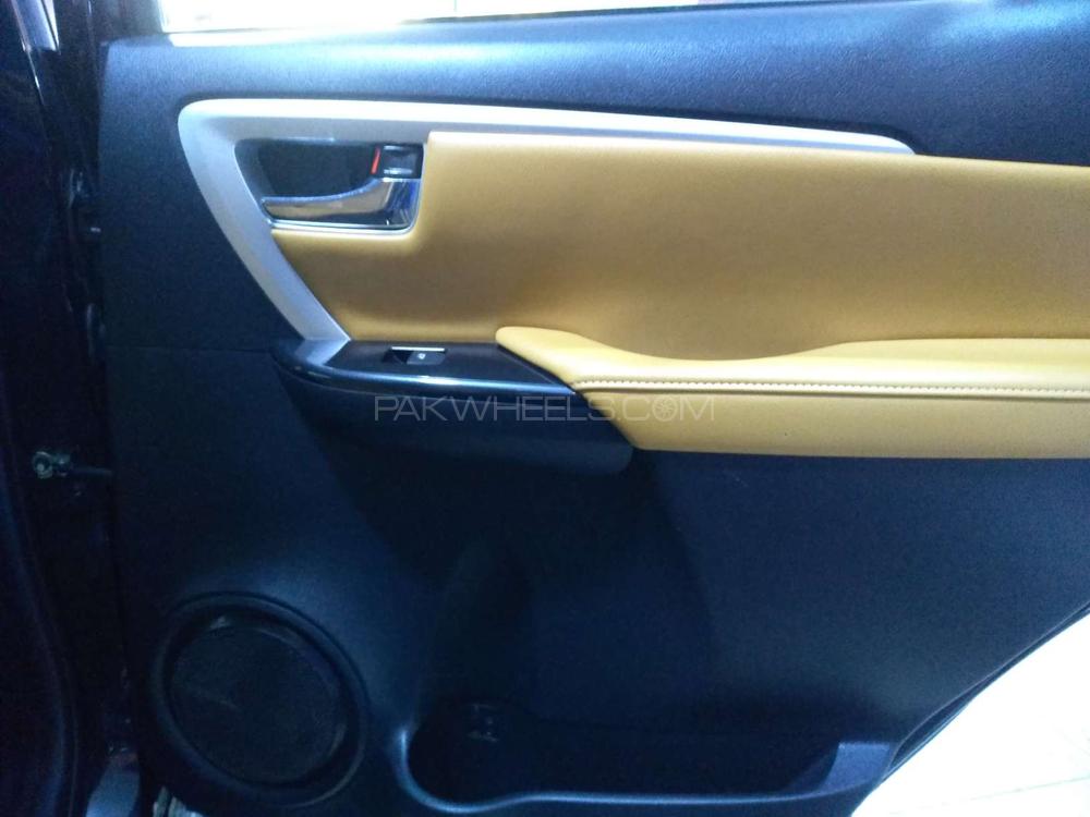 Toyota Fortuner 2018 for Sale in Karachi Toyota Fortuner 2018 for Sale in Karachi Image-10