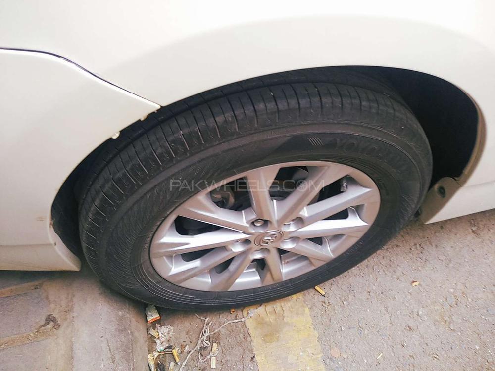 Toyota Prius 2015 for Sale in Rawalpindi Toyota Prius 2015 for Sale in Rawalpindi Image-6