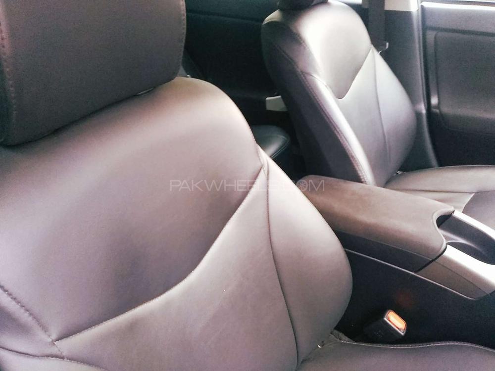Toyota Prius 2015 for Sale in Rawalpindi Toyota Prius 2015 for Sale in Rawalpindi Image-9