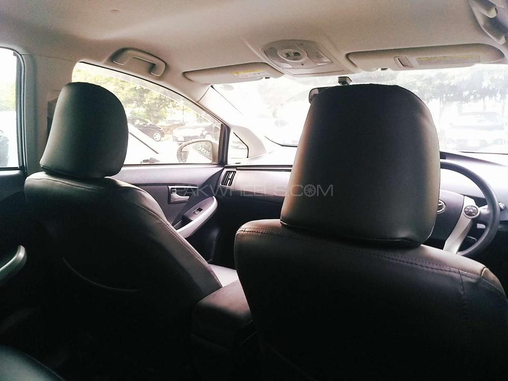 Toyota Prius 2015 for Sale in Rawalpindi Toyota Prius 2015 for Sale in Rawalpindi Image-11